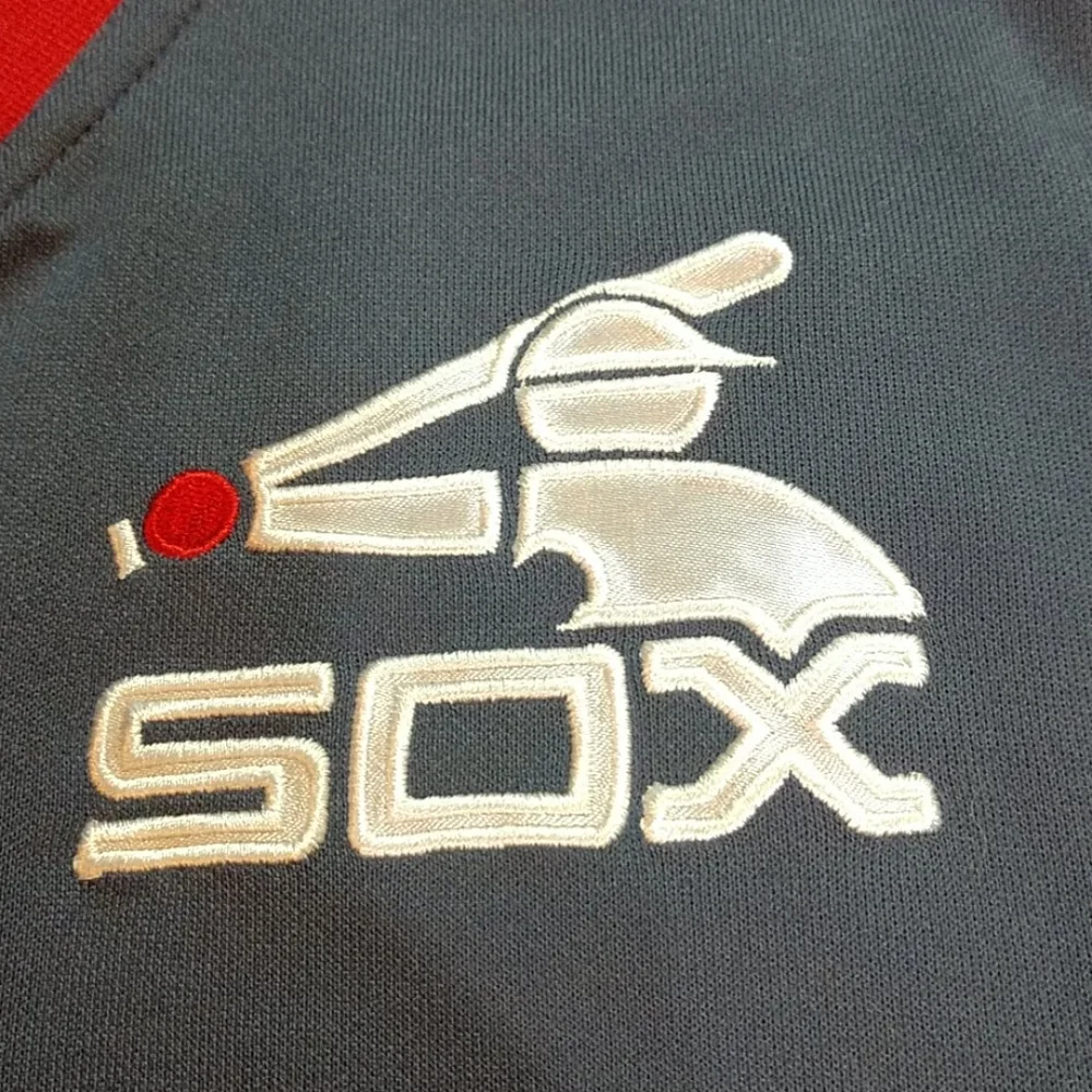 Nike Cooperstown collection white sox top, small